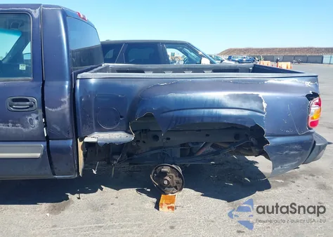 2005 Chevrolet Silverado Z71 z USA, uszkodzony, nr VIN 1GCEK14T05Z246186